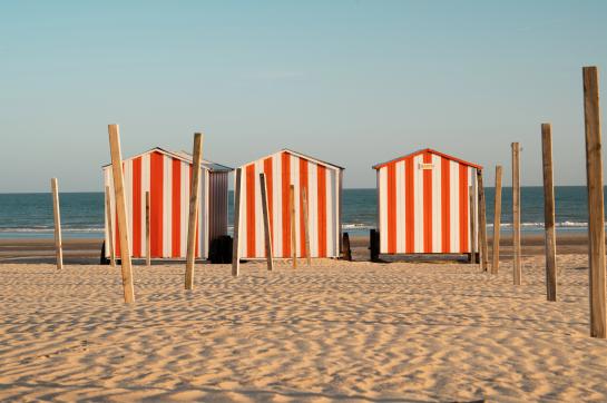 Strandcabines op het strand van De Panne